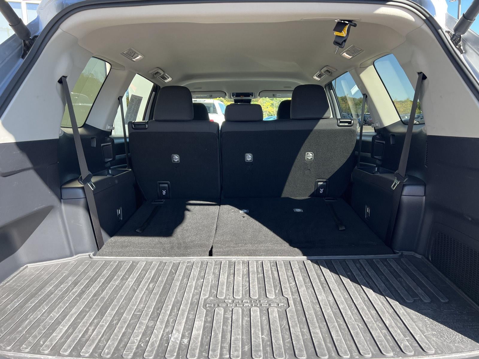 2025 Toyota Grand Highlander LE FWD