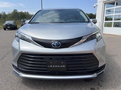 2024 Toyota Sienna LE
