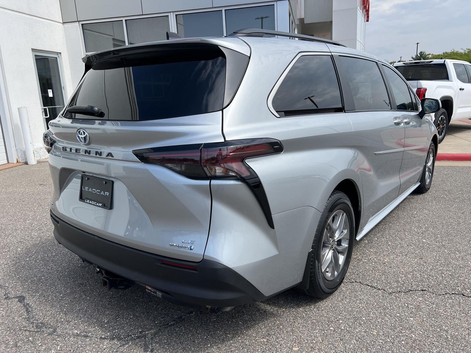 2024 Toyota Sienna LE