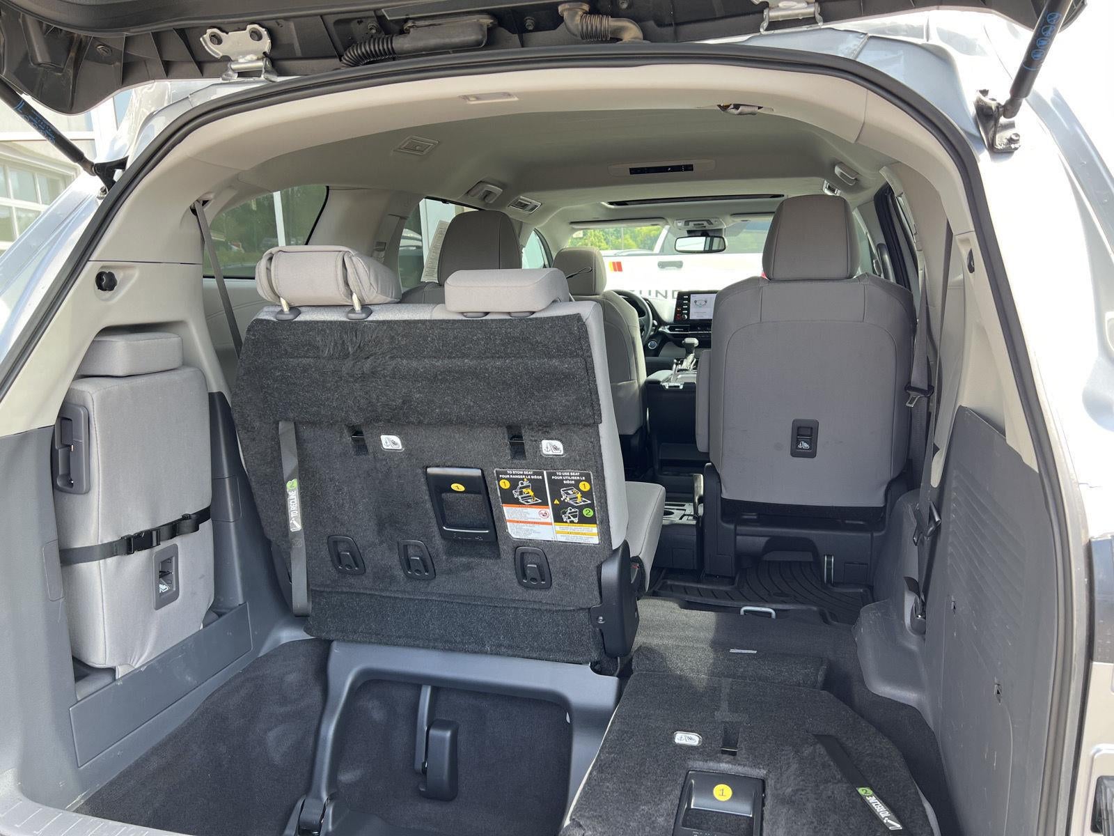 2024 Toyota Sienna LE