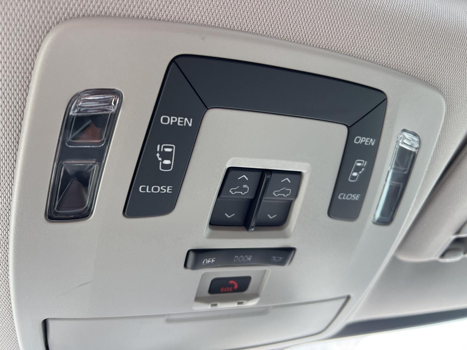 2024 Toyota Sienna LE