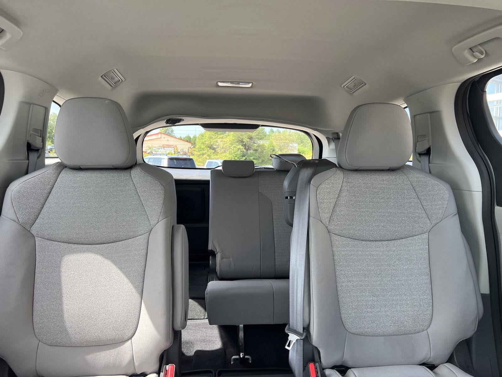 2024 Toyota Sienna LE