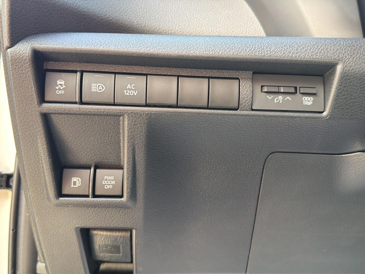 2022 Toyota Sienna XSE