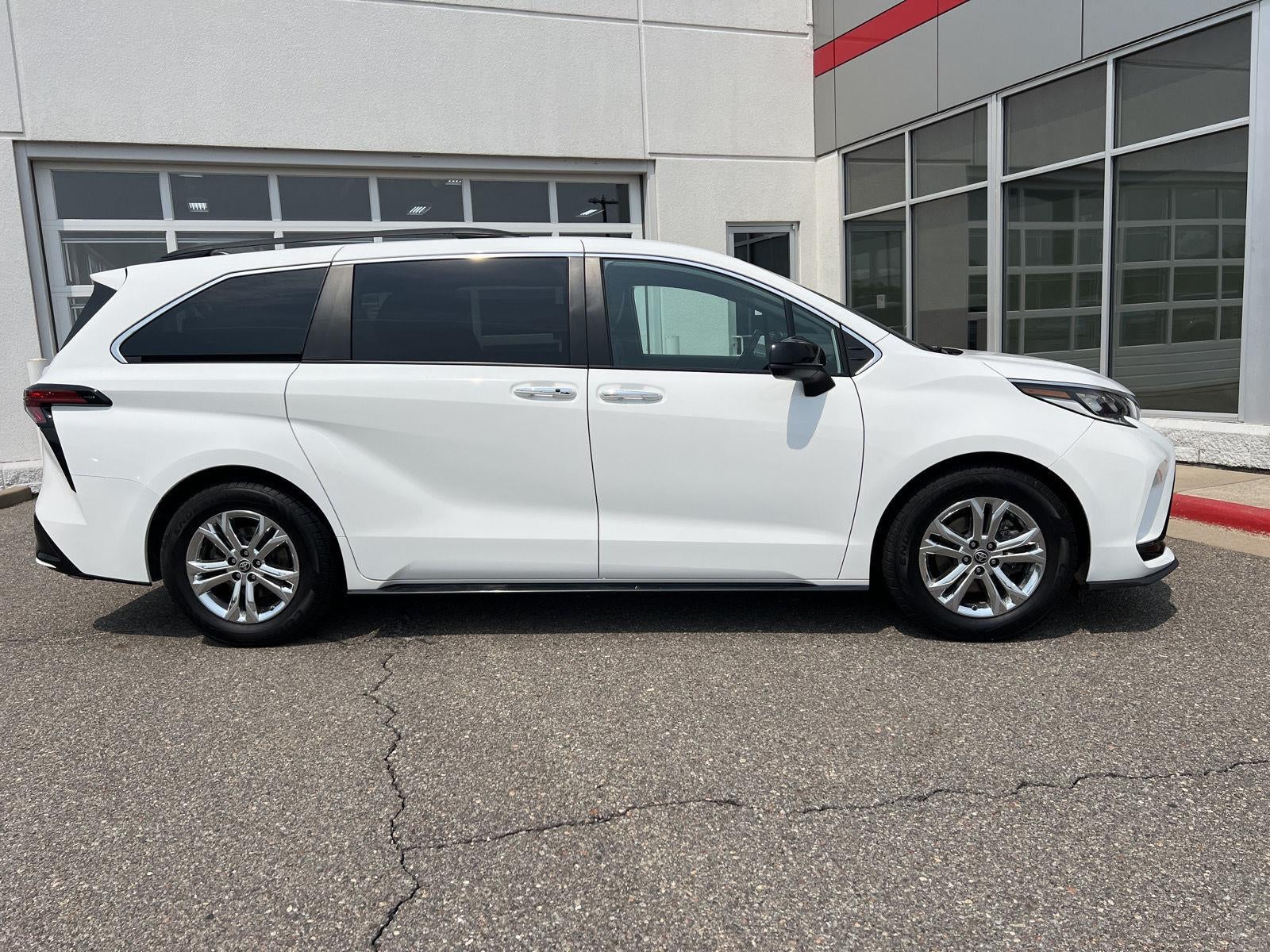 2022 Toyota Sienna XSE