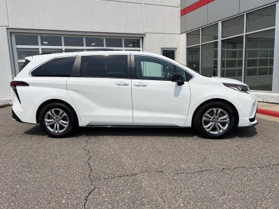 2022 Toyota Sienna XSE