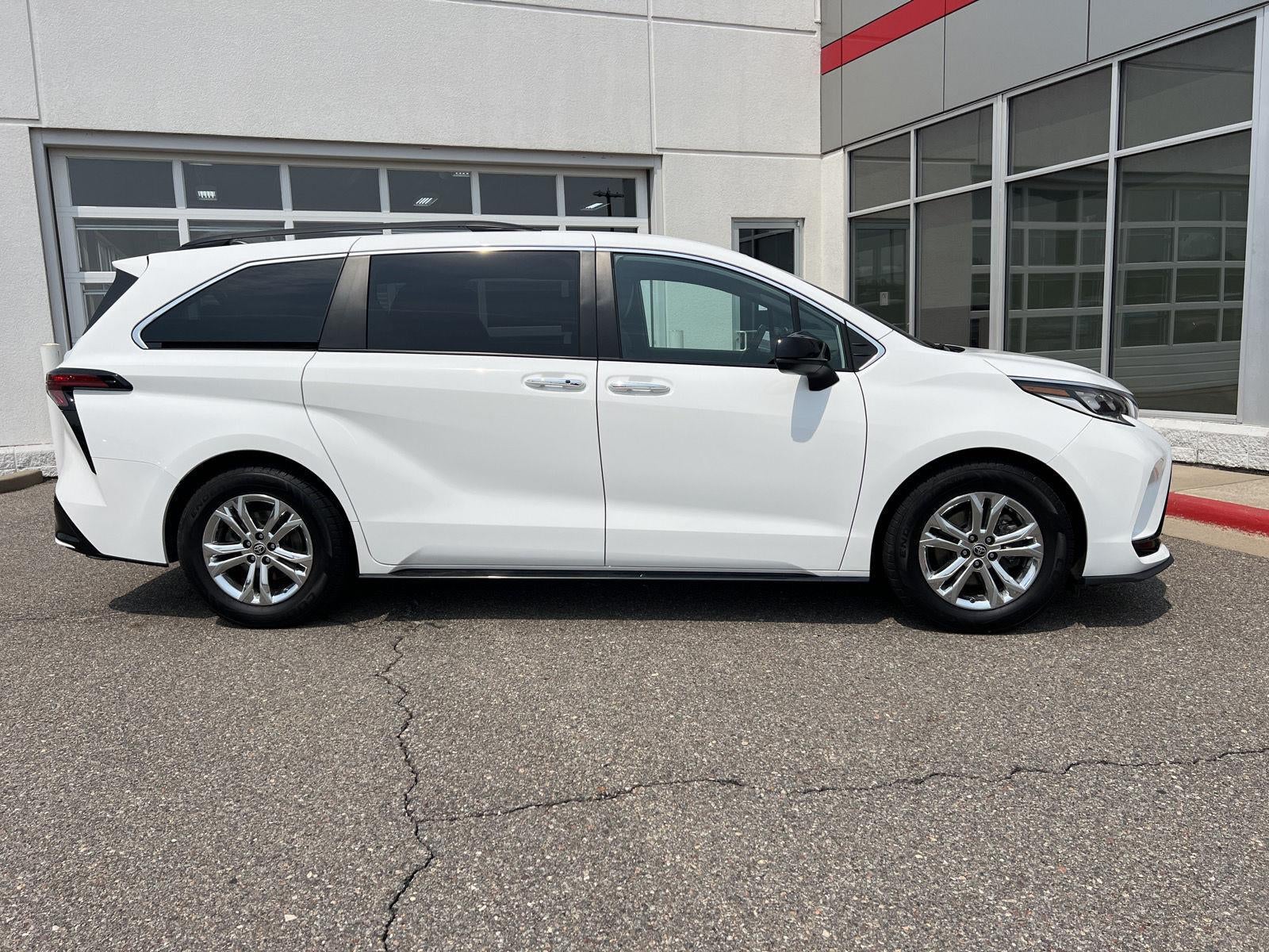 2022 Toyota Sienna XSE