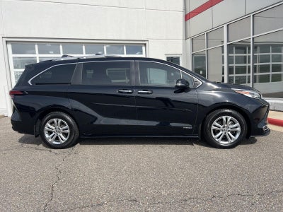2021 Toyota Sienna Platinum