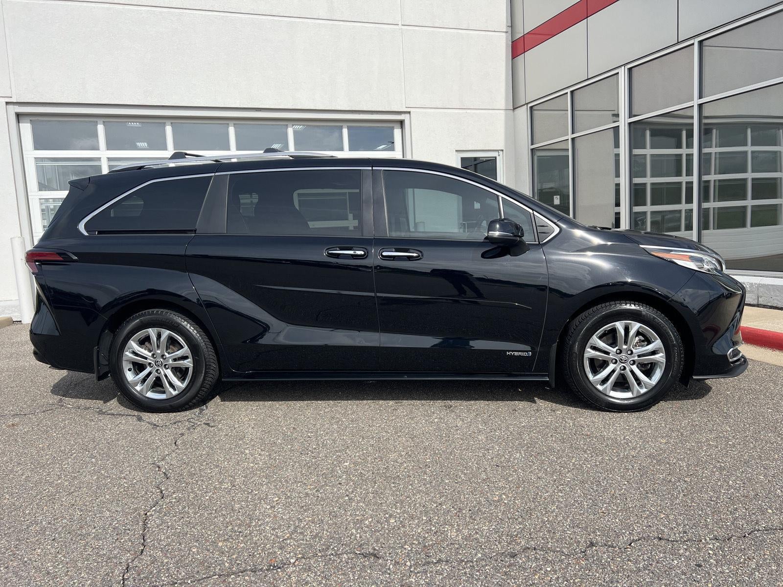 2021 Toyota Sienna Platinum