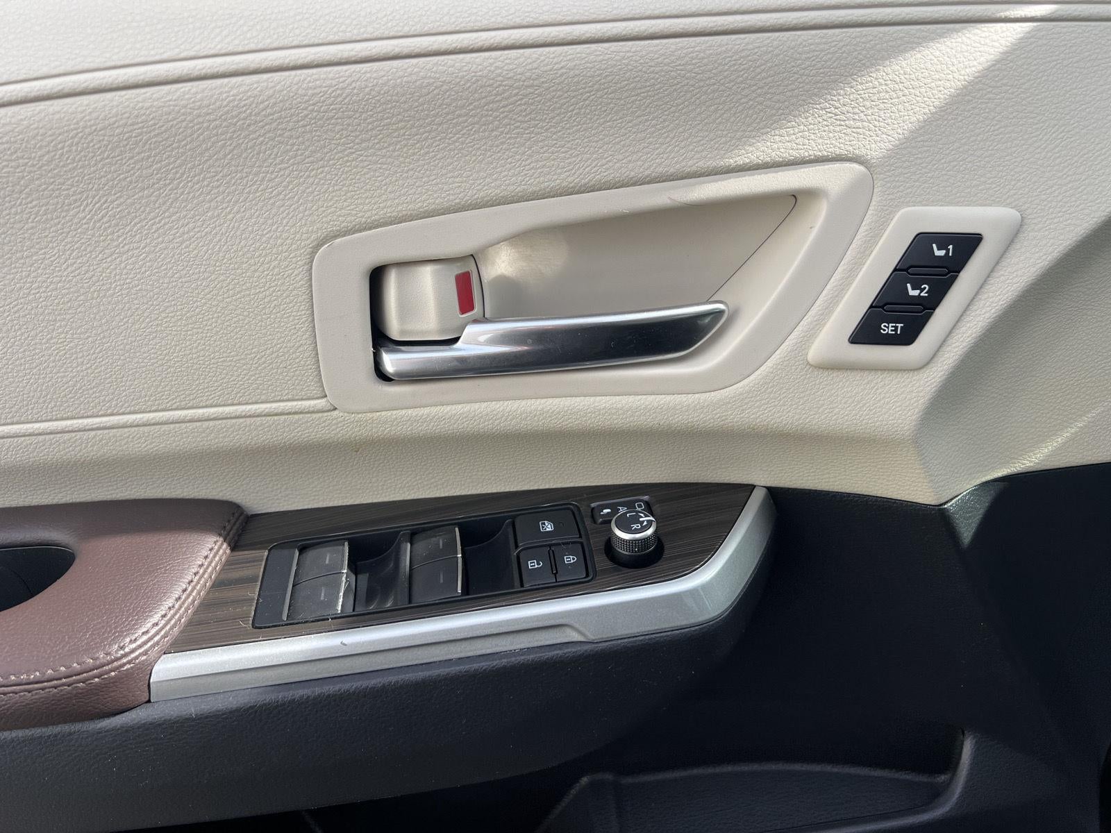 2021 Toyota Sienna Platinum