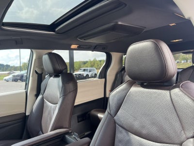 2021 Toyota Sienna Platinum