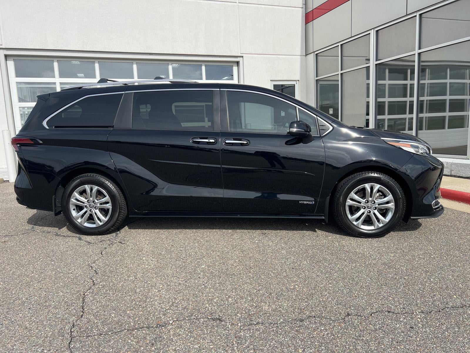 2021 Toyota Sienna Platinum