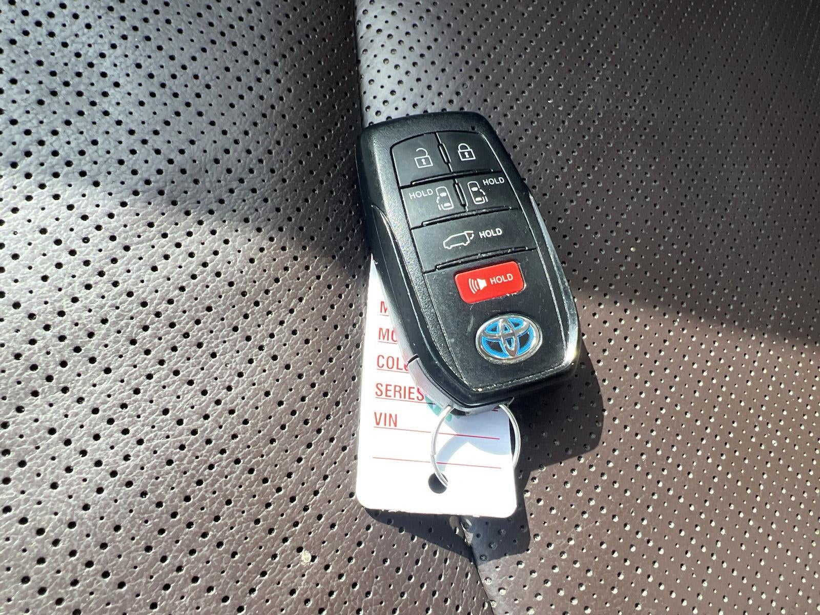 2021 Toyota Sienna Platinum