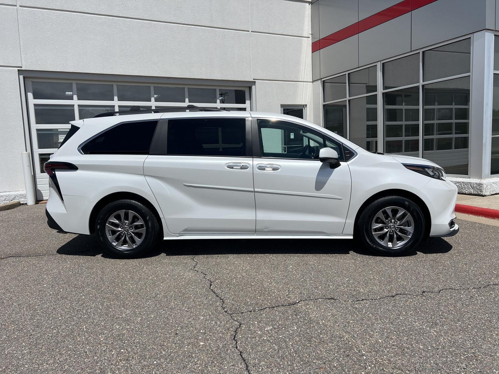 2024 Toyota SIENNA XLE AWD 7-PASSENGER