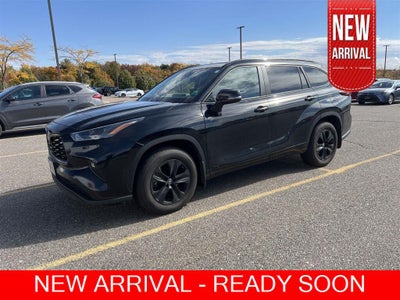 2024 Toyota Highlander Hybrid XLE Nightshade