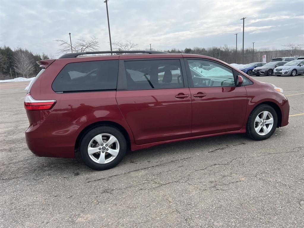 2019 Toyota SIENNA MINIVAN