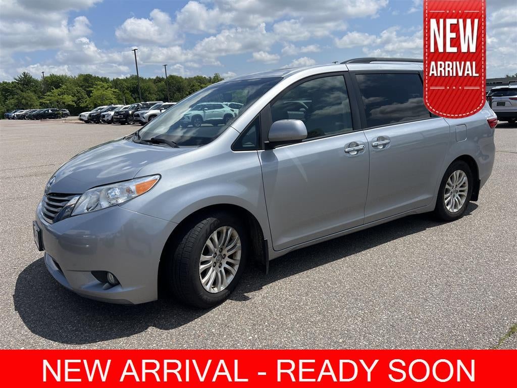 2015 Toyota SIENNA Base