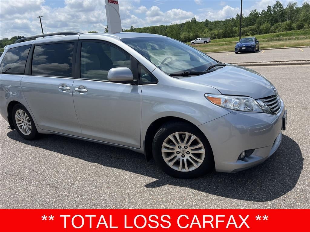 2015 Toyota SIENNA Base
