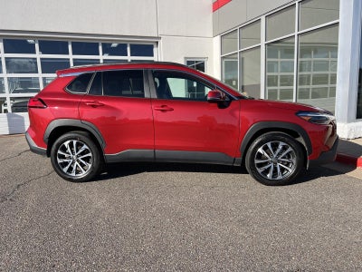 2024 Toyota Corolla Cross XLE