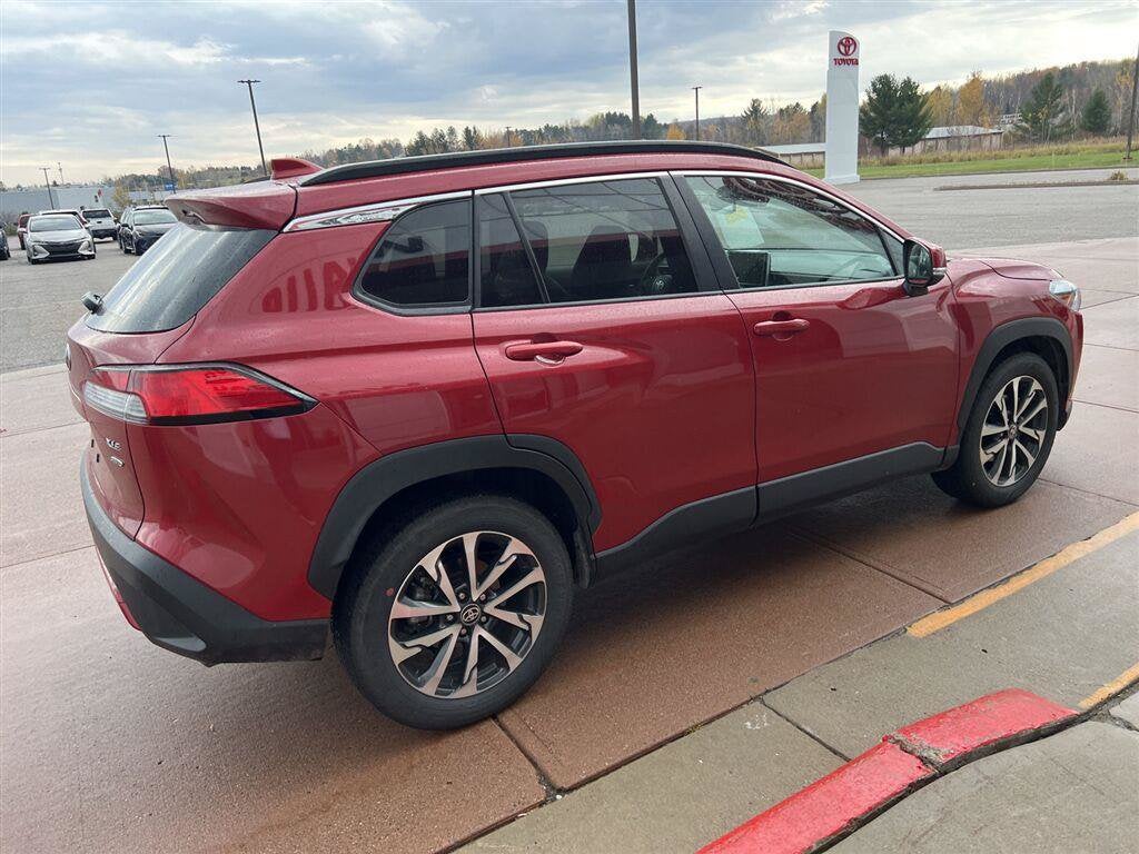 2024 Toyota Corolla Cross XLE