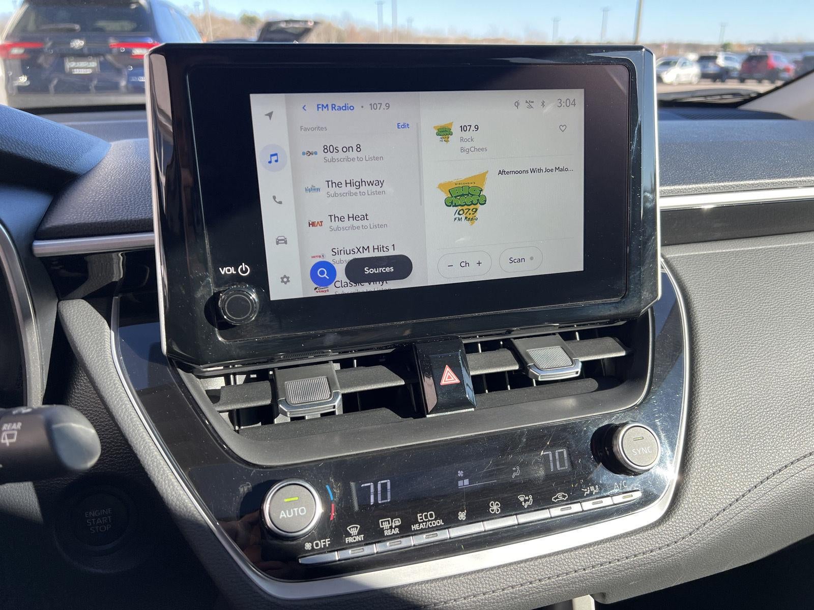 2024 Toyota Corolla Cross XLE