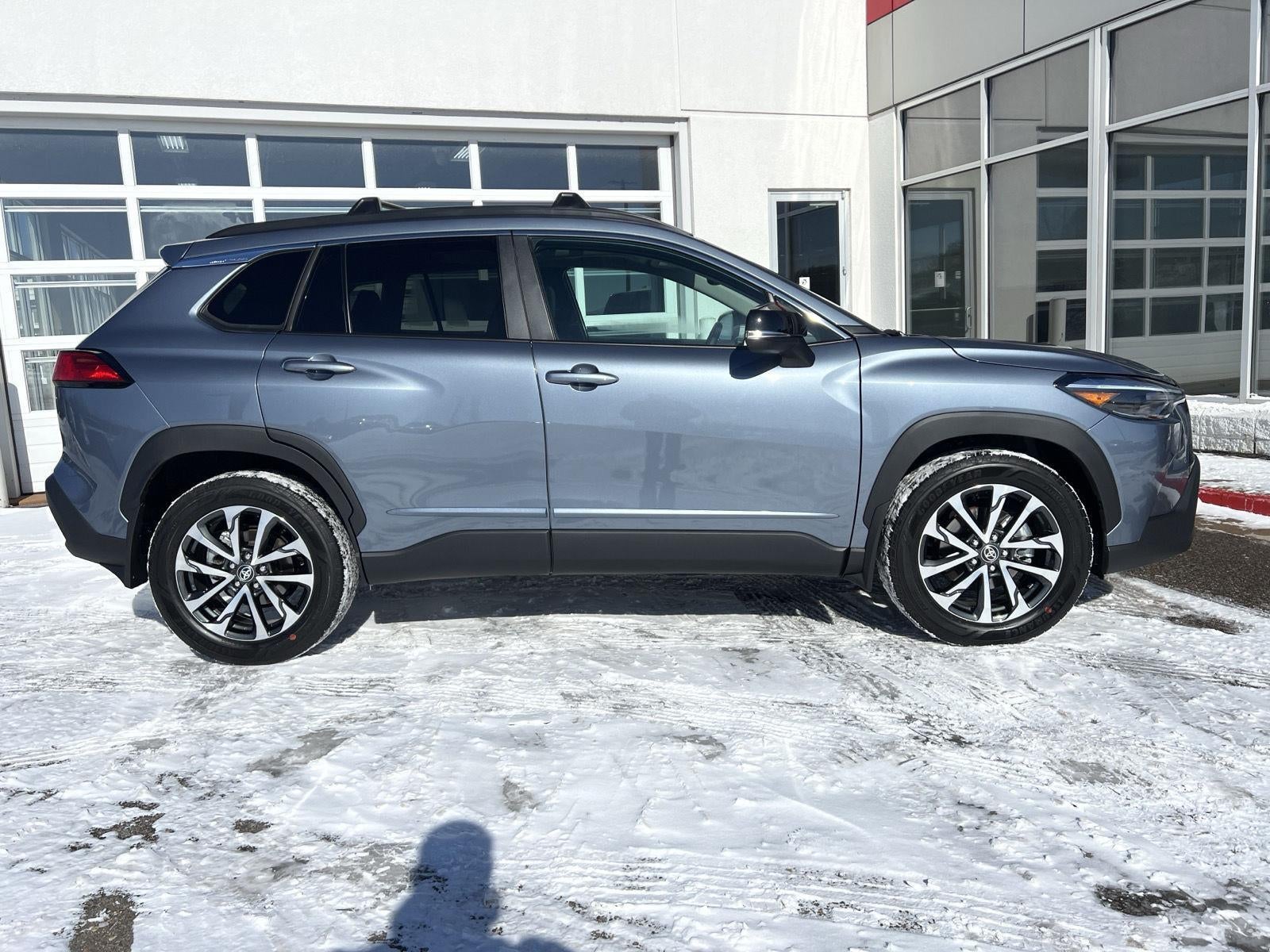 2025 Toyota Corolla Cross XLE