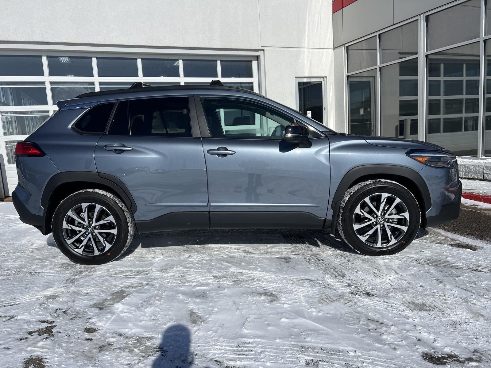 2025 Toyota Corolla Cross XLE