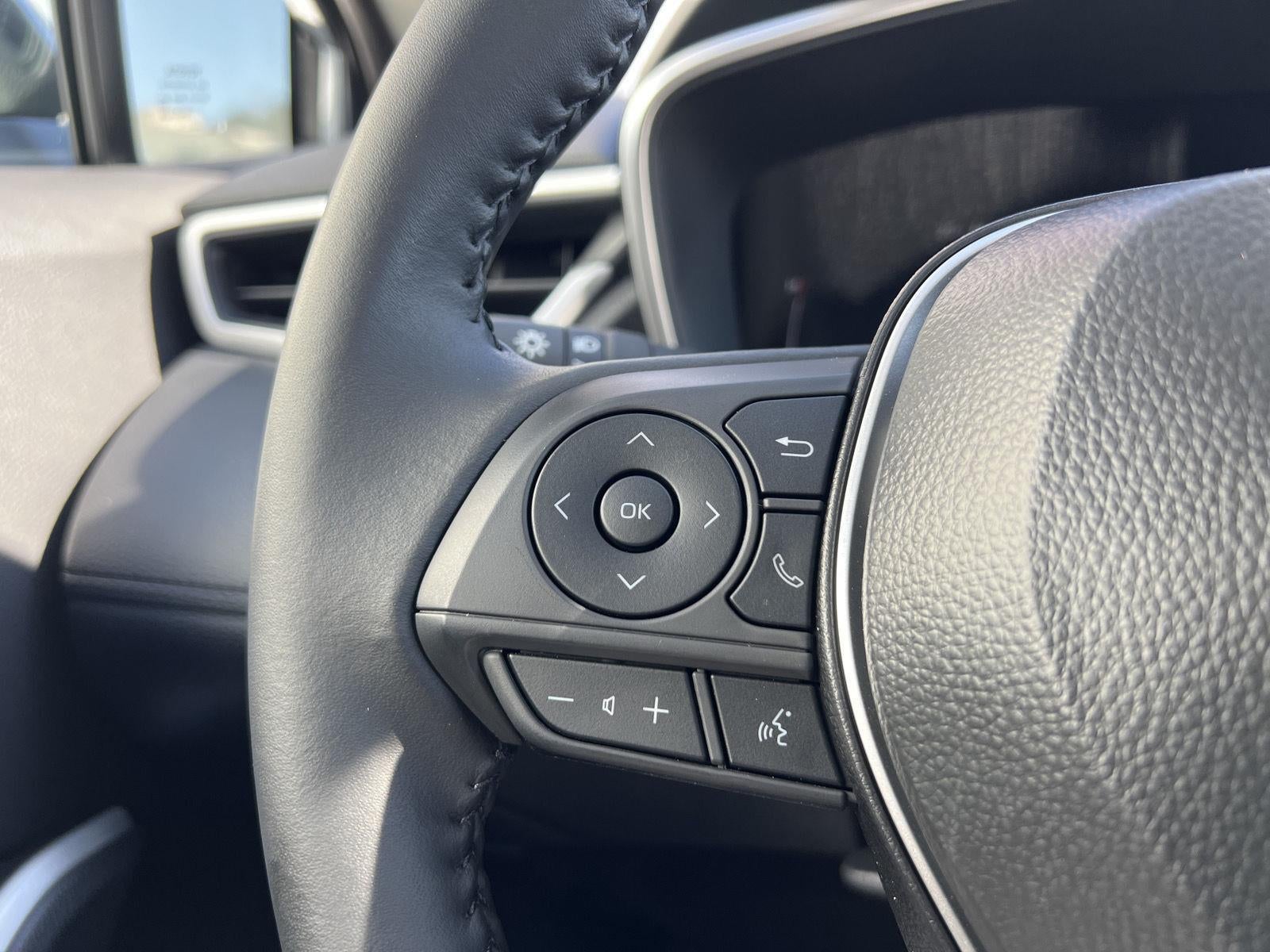 2025 Toyota Corolla Cross XLE