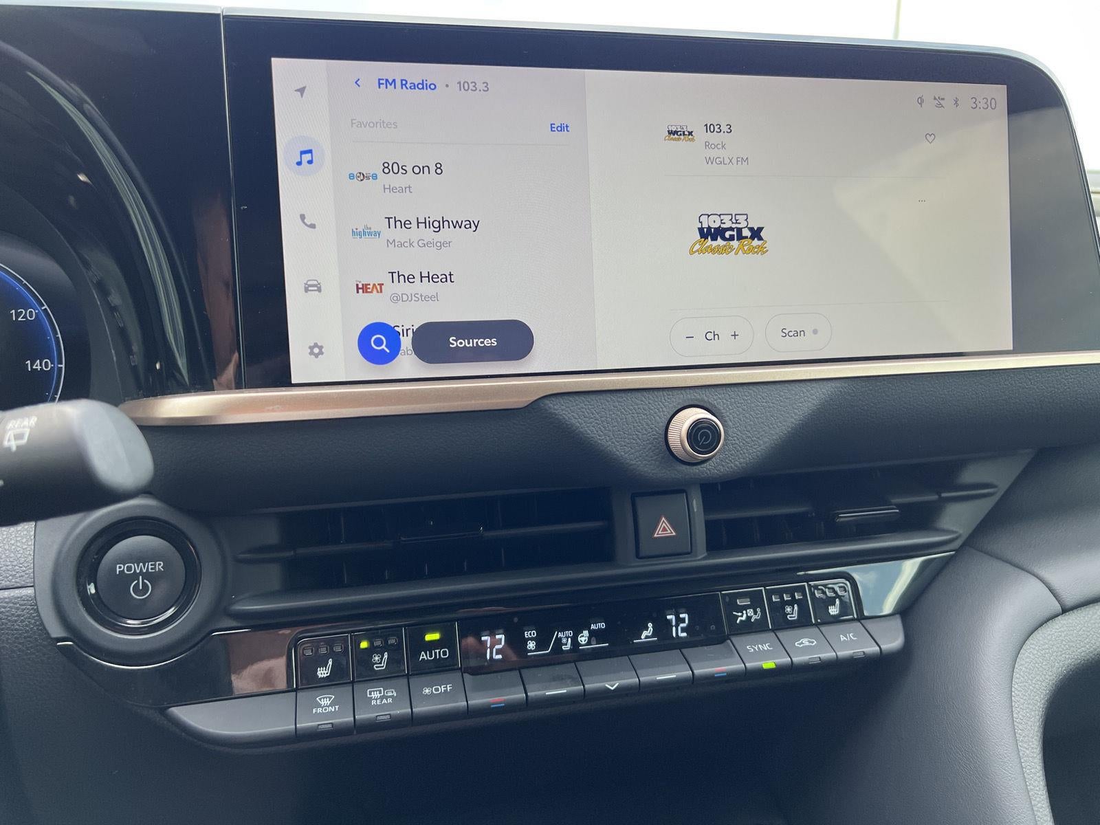 2025 Toyota Crown Signia XLE