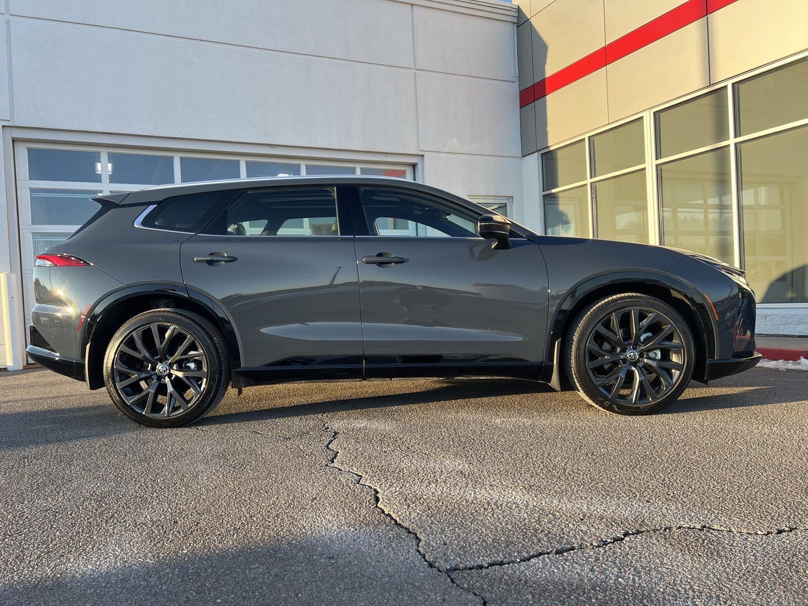 2025 Toyota Crown Signia Limited