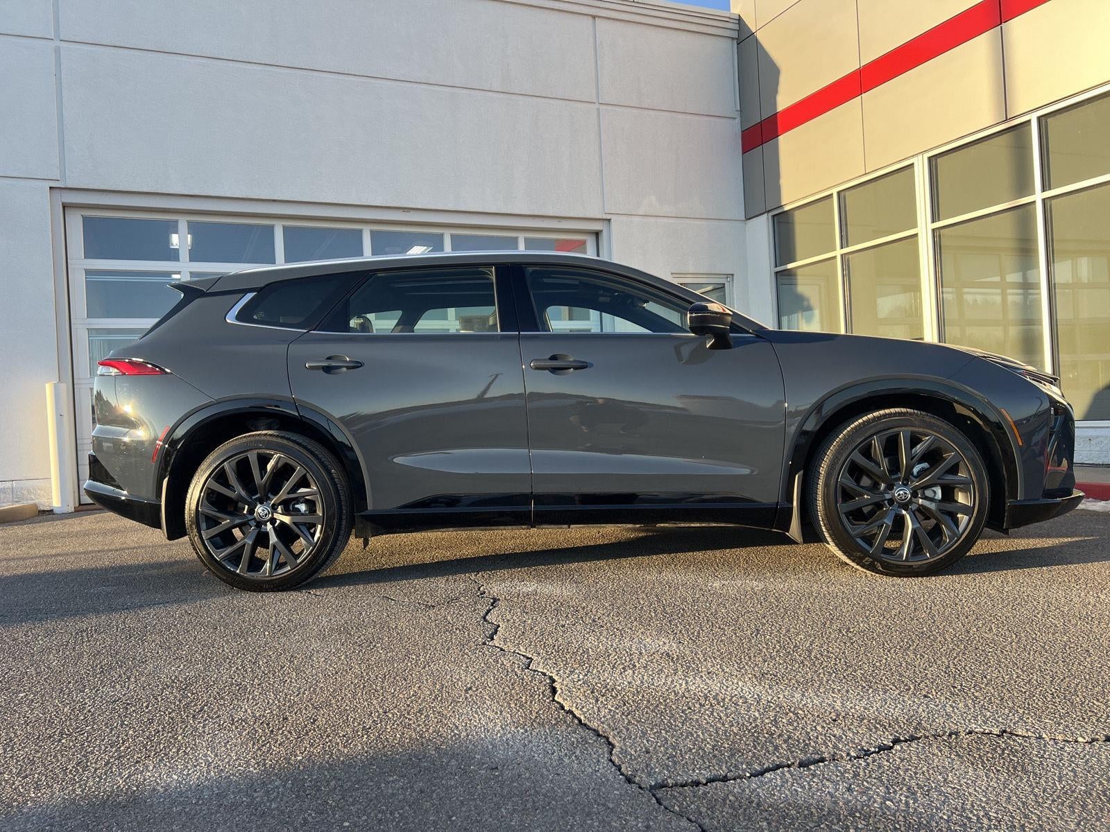 2025 Toyota Crown Signia Limited