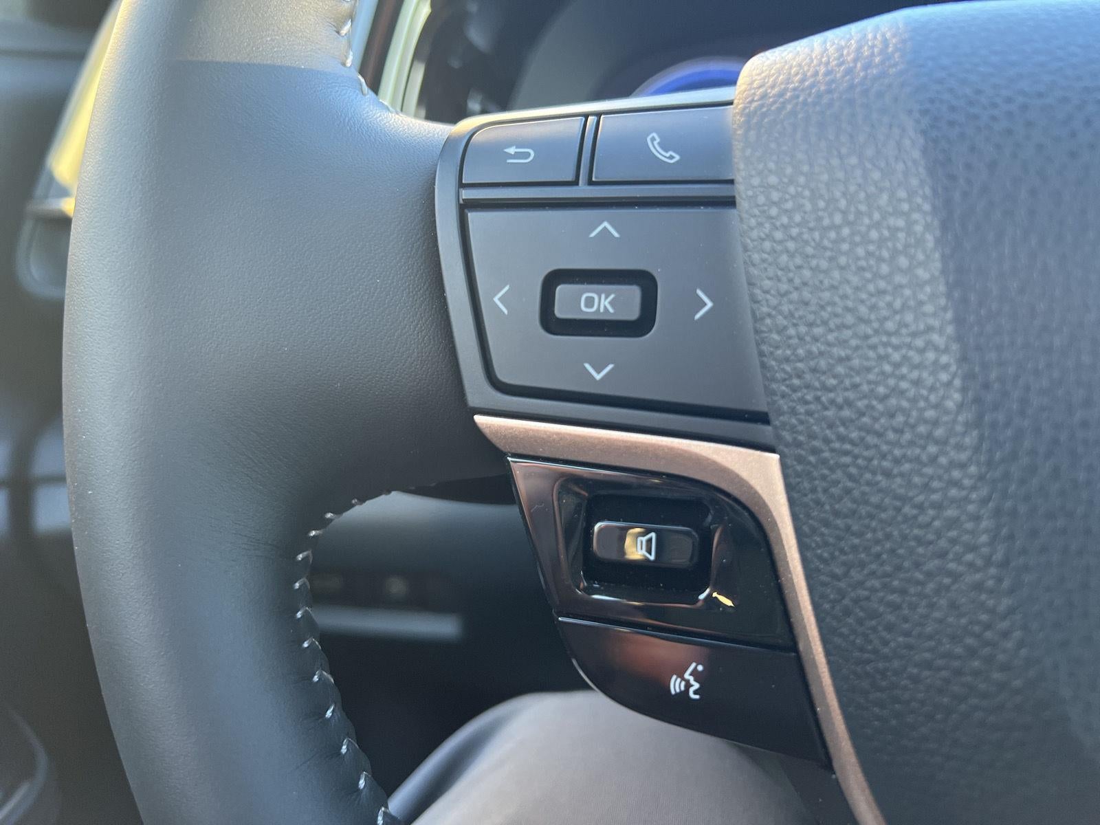 2025 Toyota Crown Signia Limited