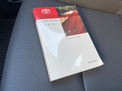 2025 Toyota Crown Signia Limited