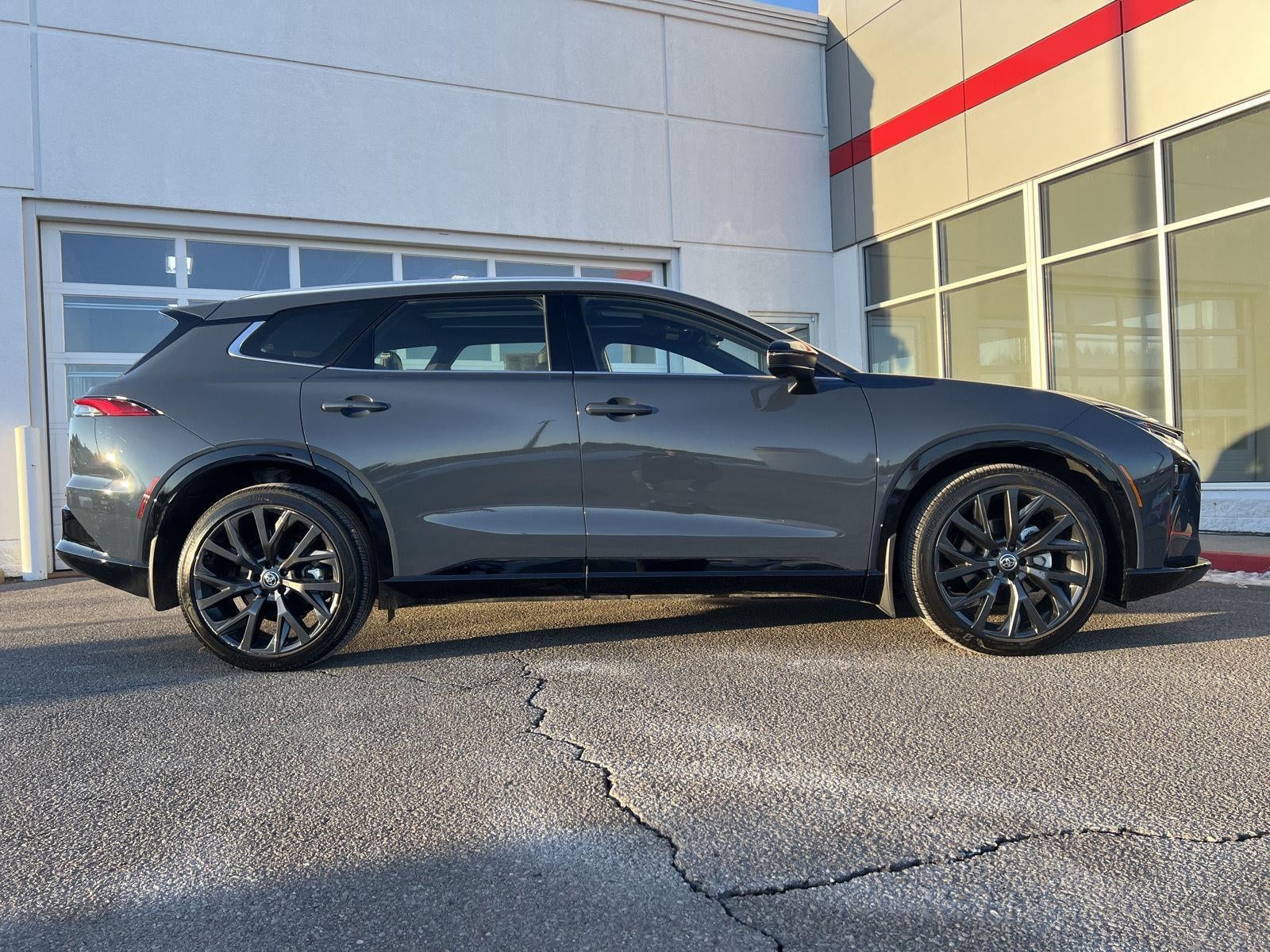 2025 Toyota Crown Signia Limited