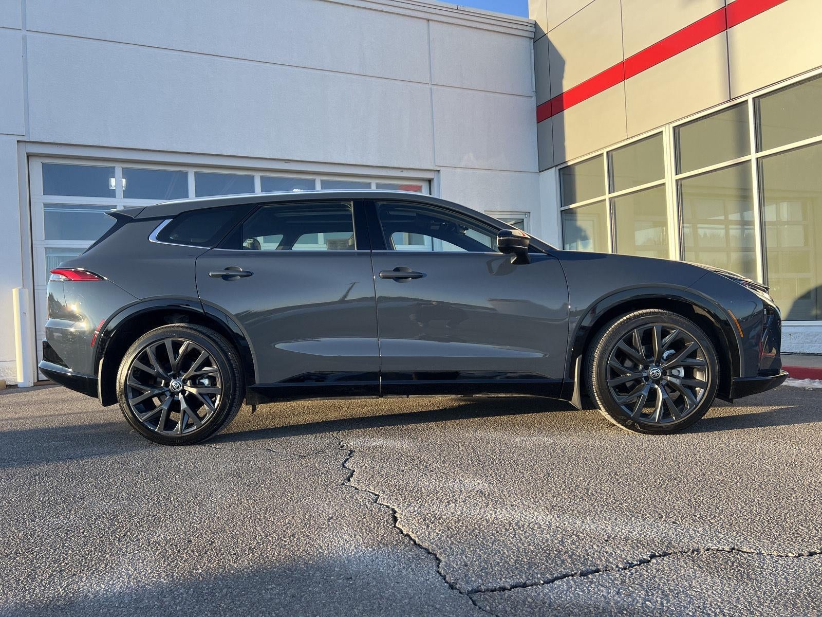 2025 Toyota Crown Signia Limited