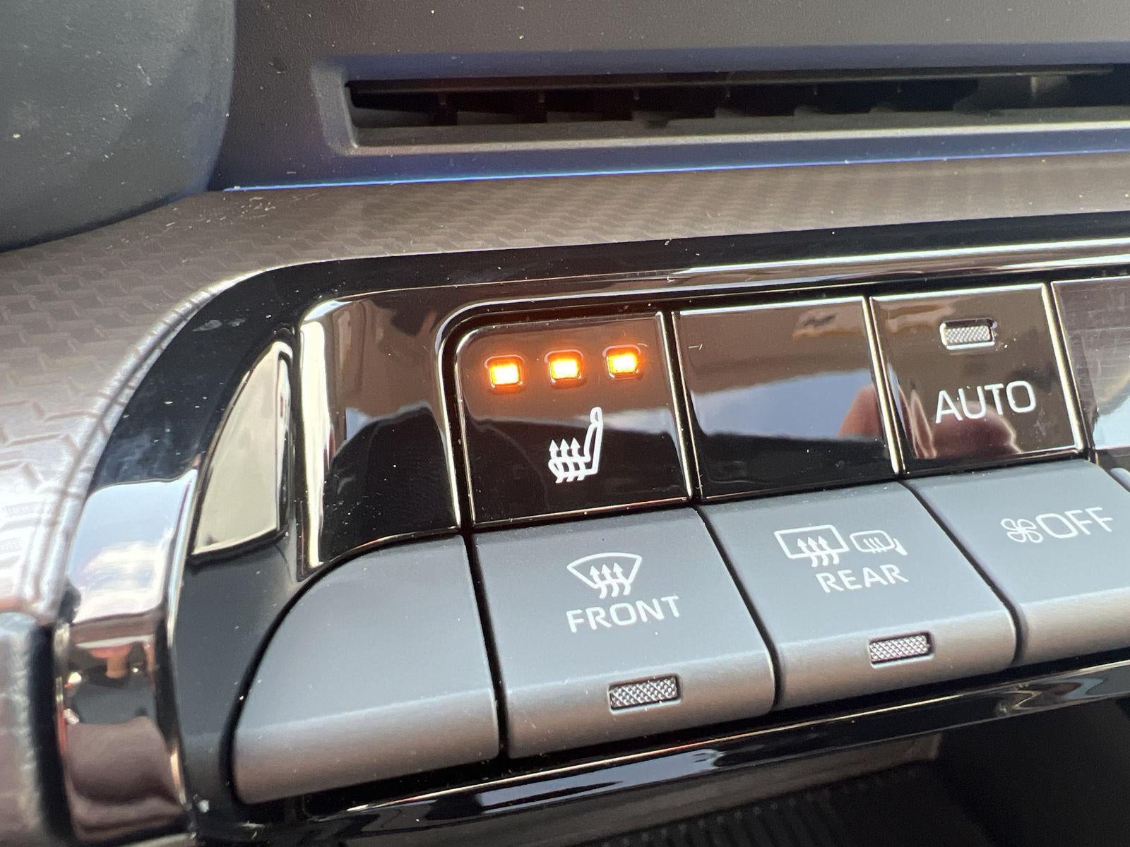 2023 Toyota Prius XLE