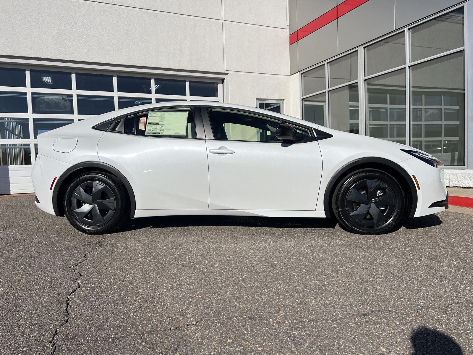 2026 Toyota Prius Plug-In Hybrid SE