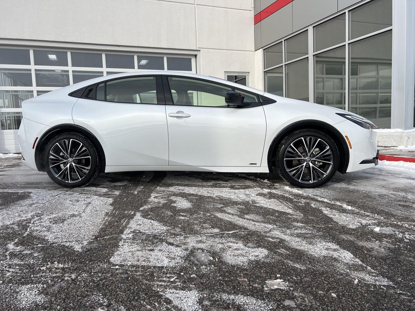 2025 Toyota Prius XLE