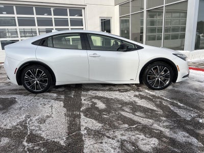 2025 Toyota Prius XLE