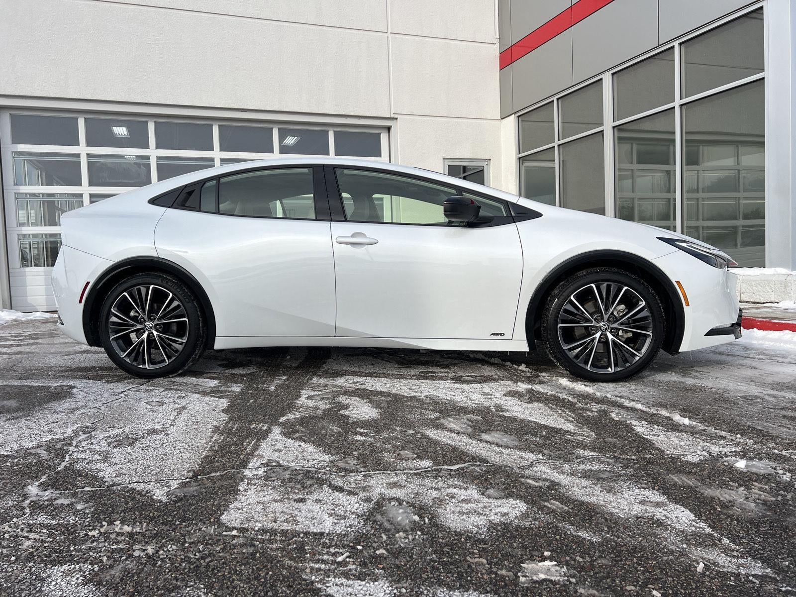 2025 Toyota Prius XLE