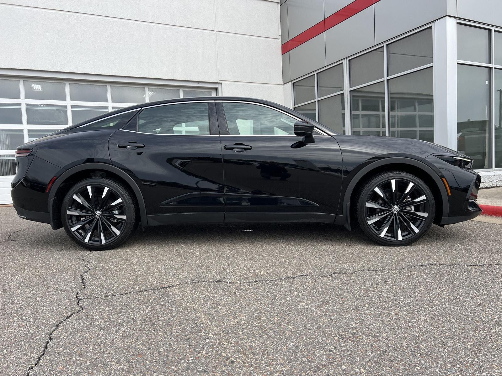 2025 Toyota Crown Platinum