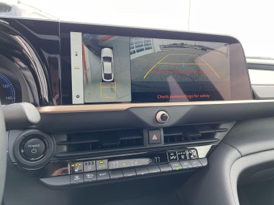 2025 Toyota Crown Platinum