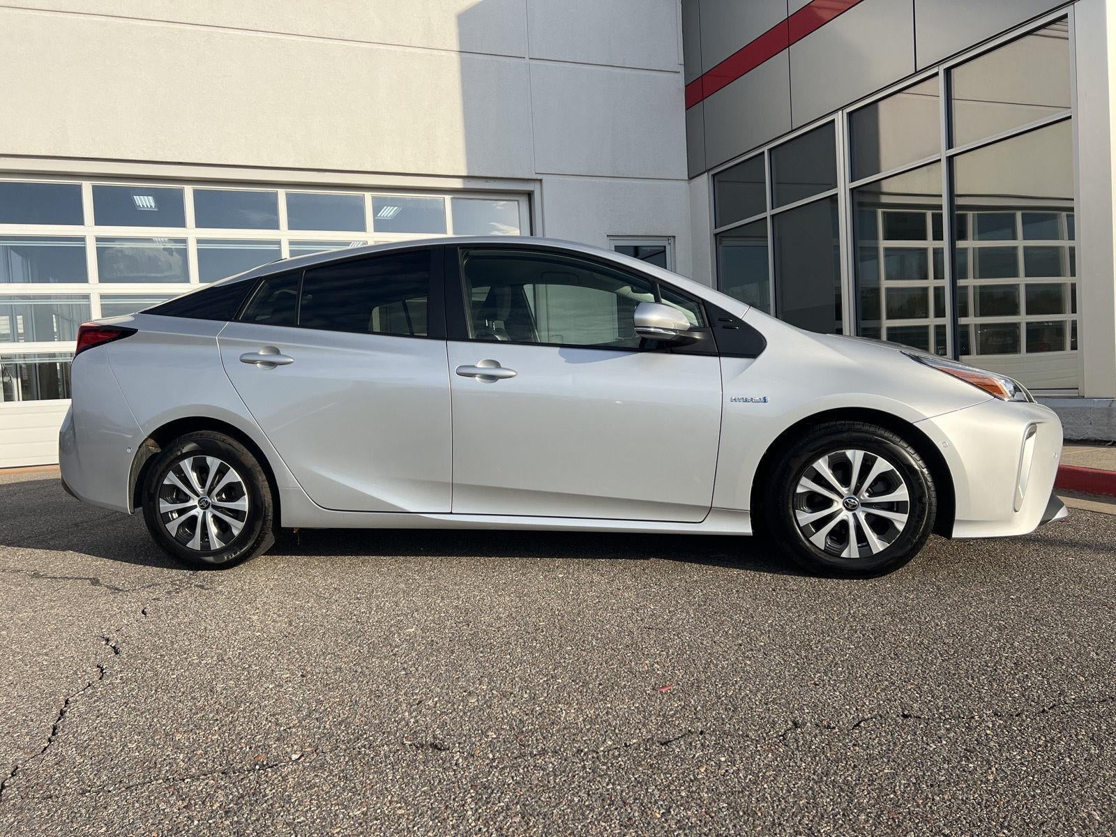 2022 Toyota Prius LE