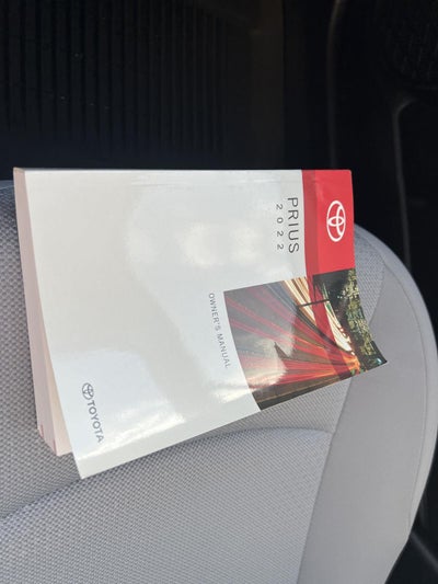 2022 Toyota Prius LE