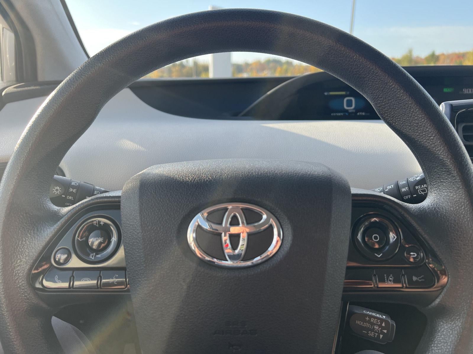 2022 Toyota Prius LE