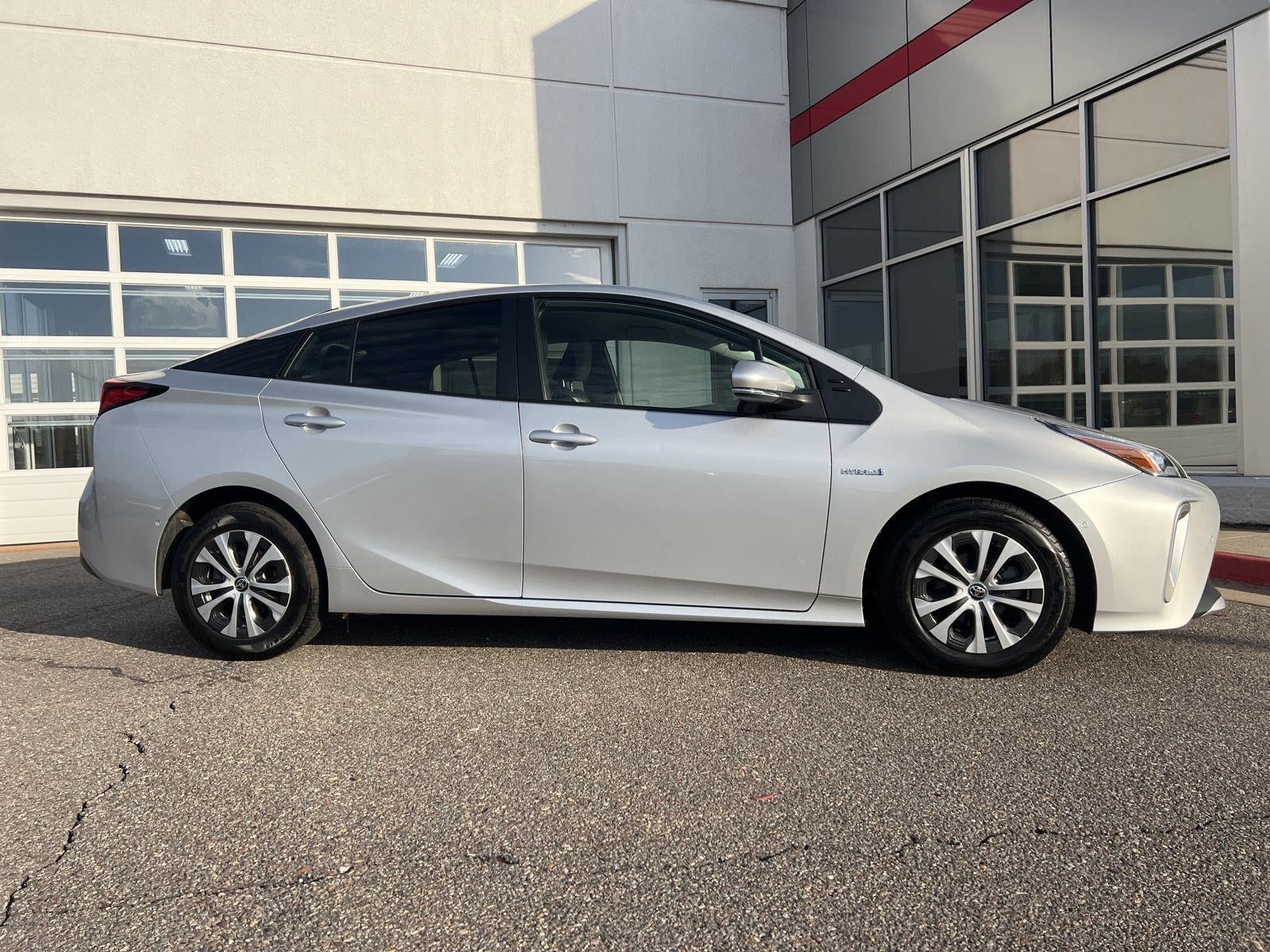 2022 Toyota Prius LE