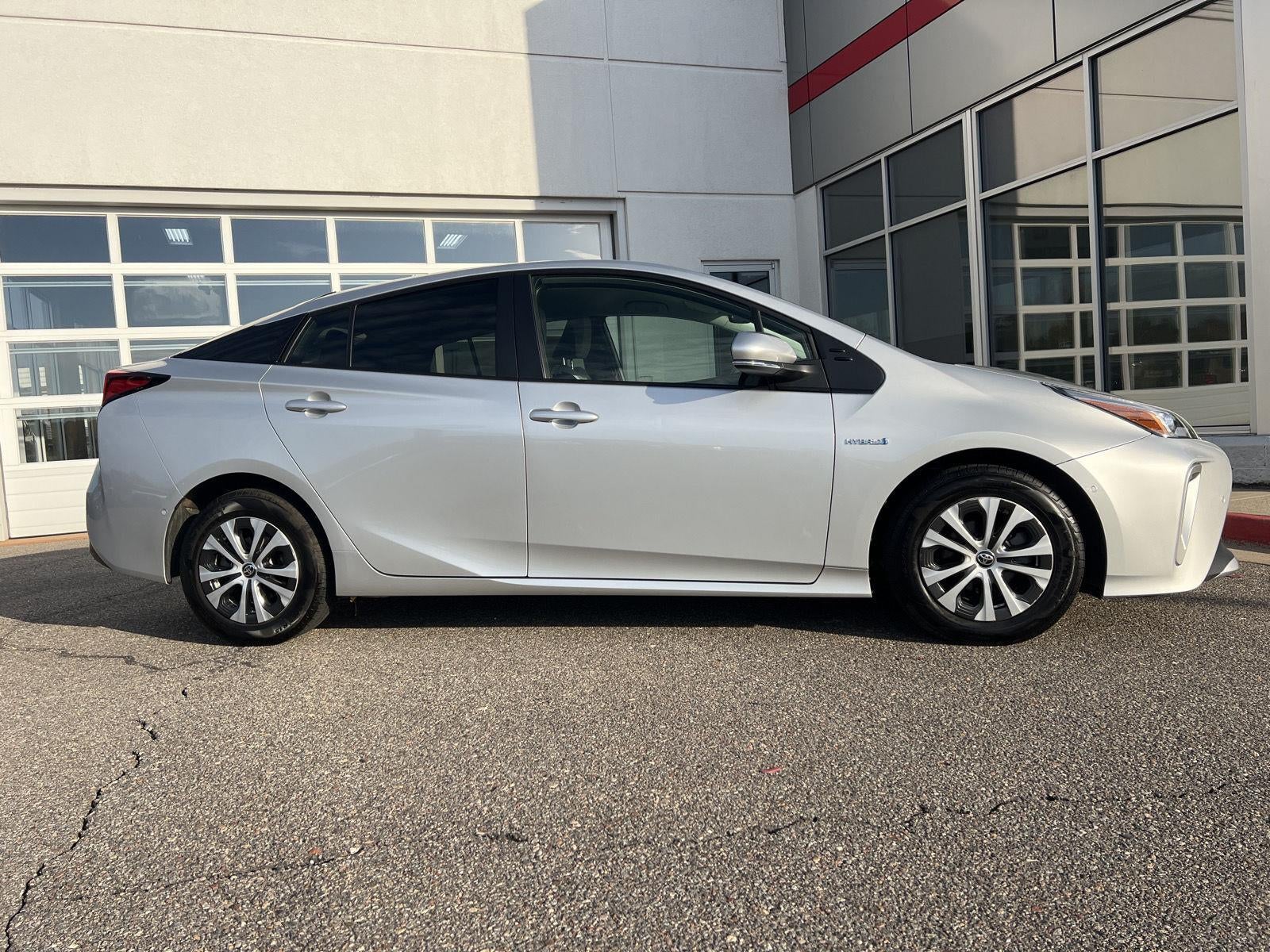 2022 Toyota Prius LE