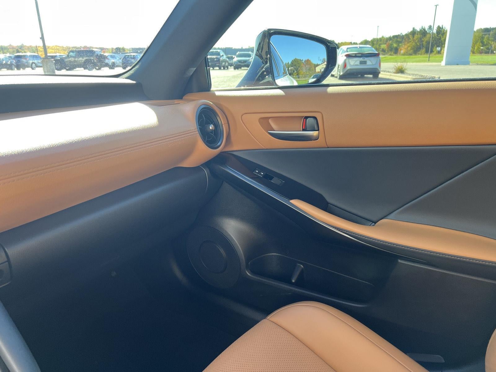 2025 Lexus IS IS 350 F SPORT Design