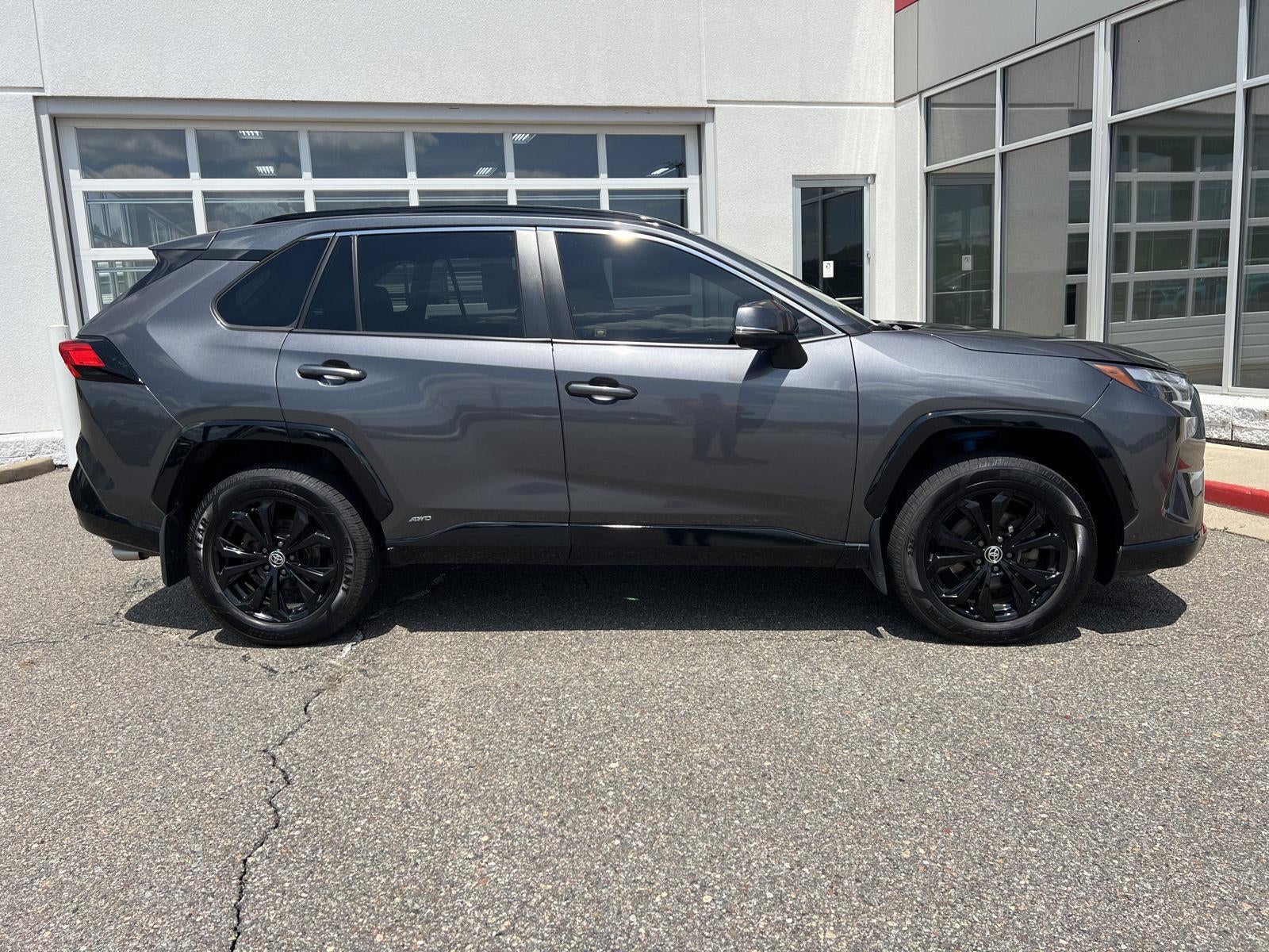 2022 Toyota RAV4 Hybrid SE