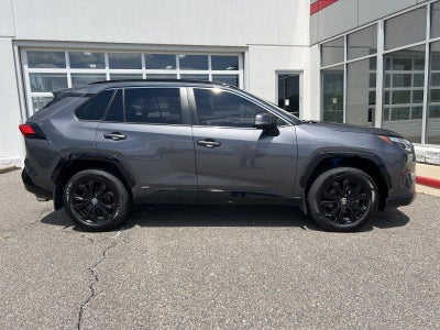 2022 Toyota RAV4 Hybrid SE