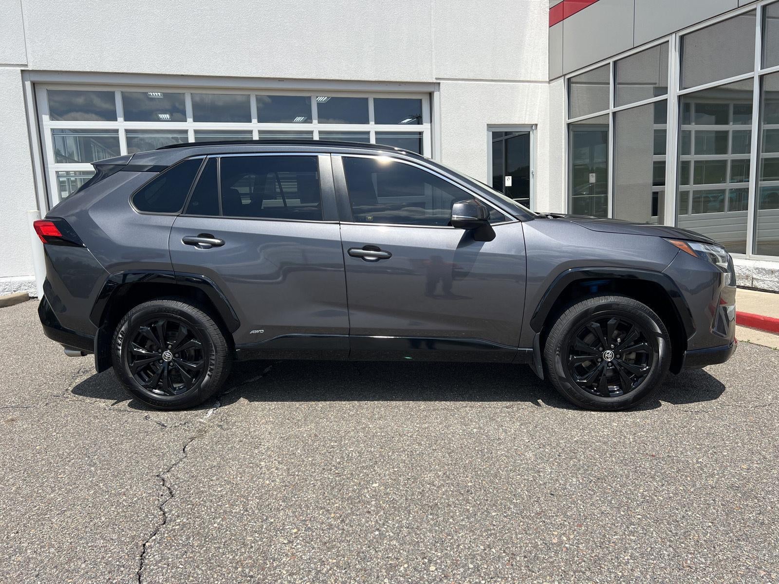 2022 Toyota RAV4 Hybrid SE